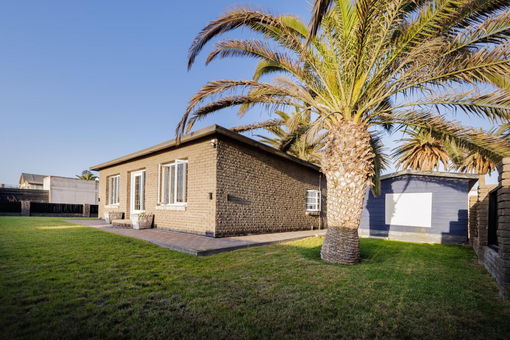 Swakopmund Seafront Cottage エクステリア 写真