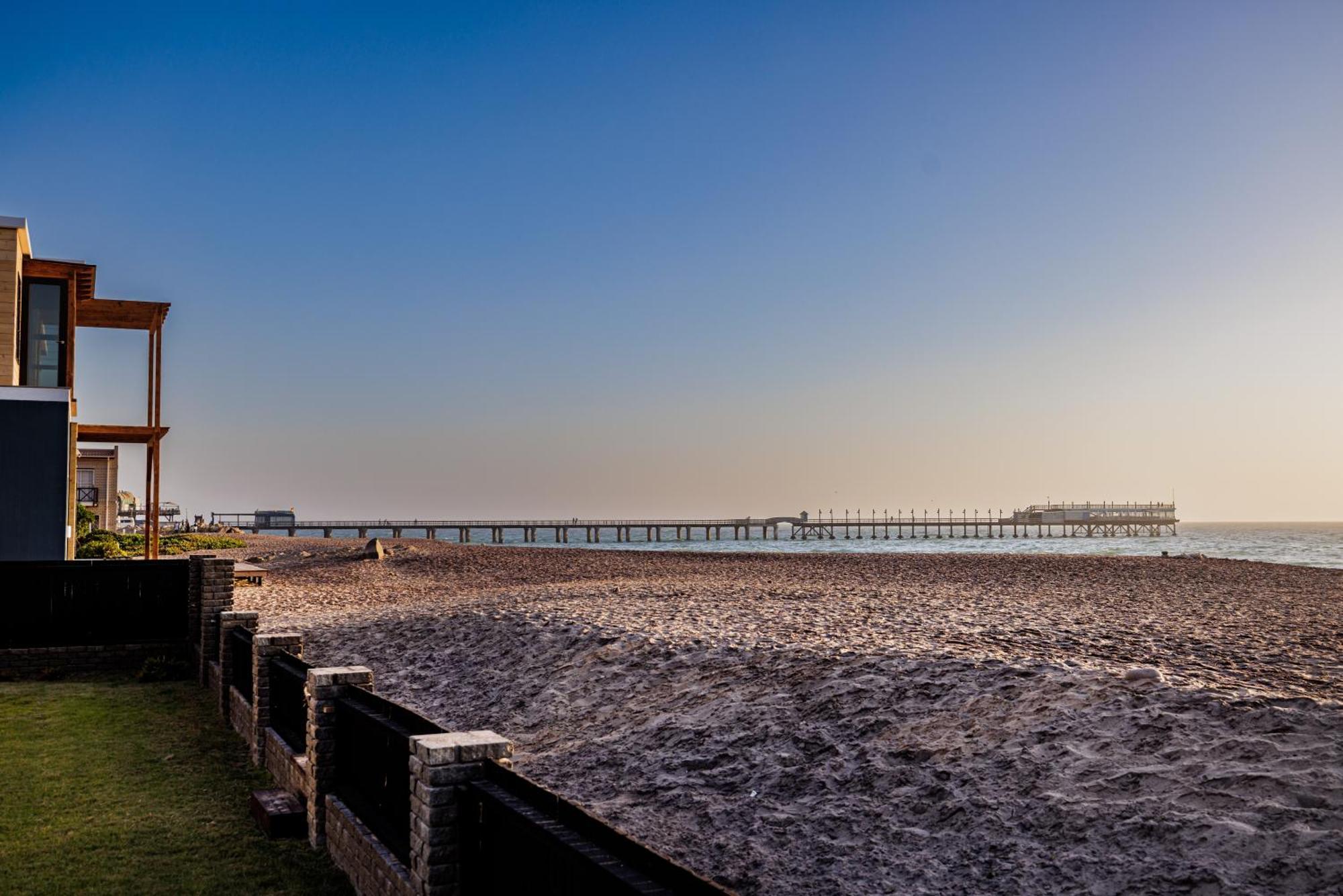 Swakopmund Seafront Cottage エクステリア 写真