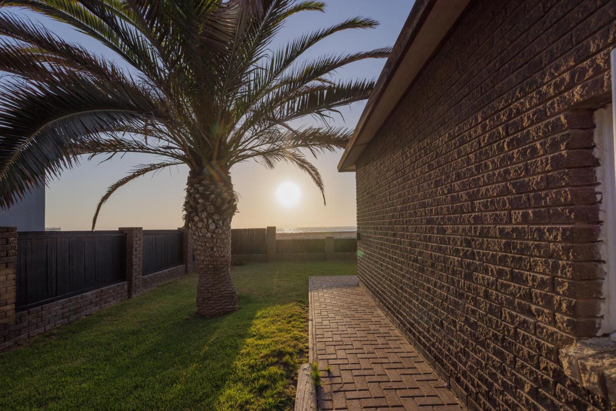 Swakopmund Seafront Cottage エクステリア 写真
