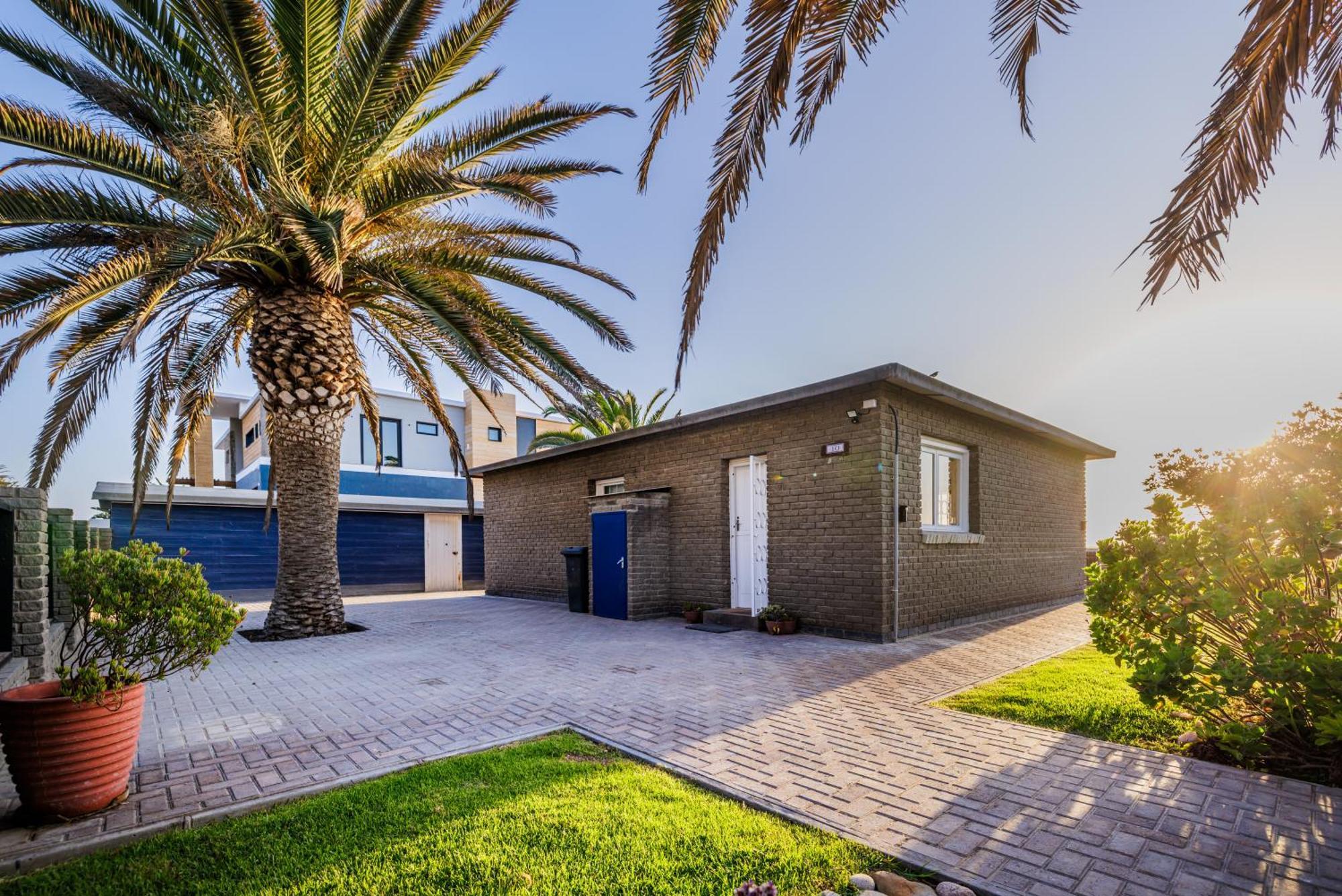 Swakopmund Seafront Cottage エクステリア 写真